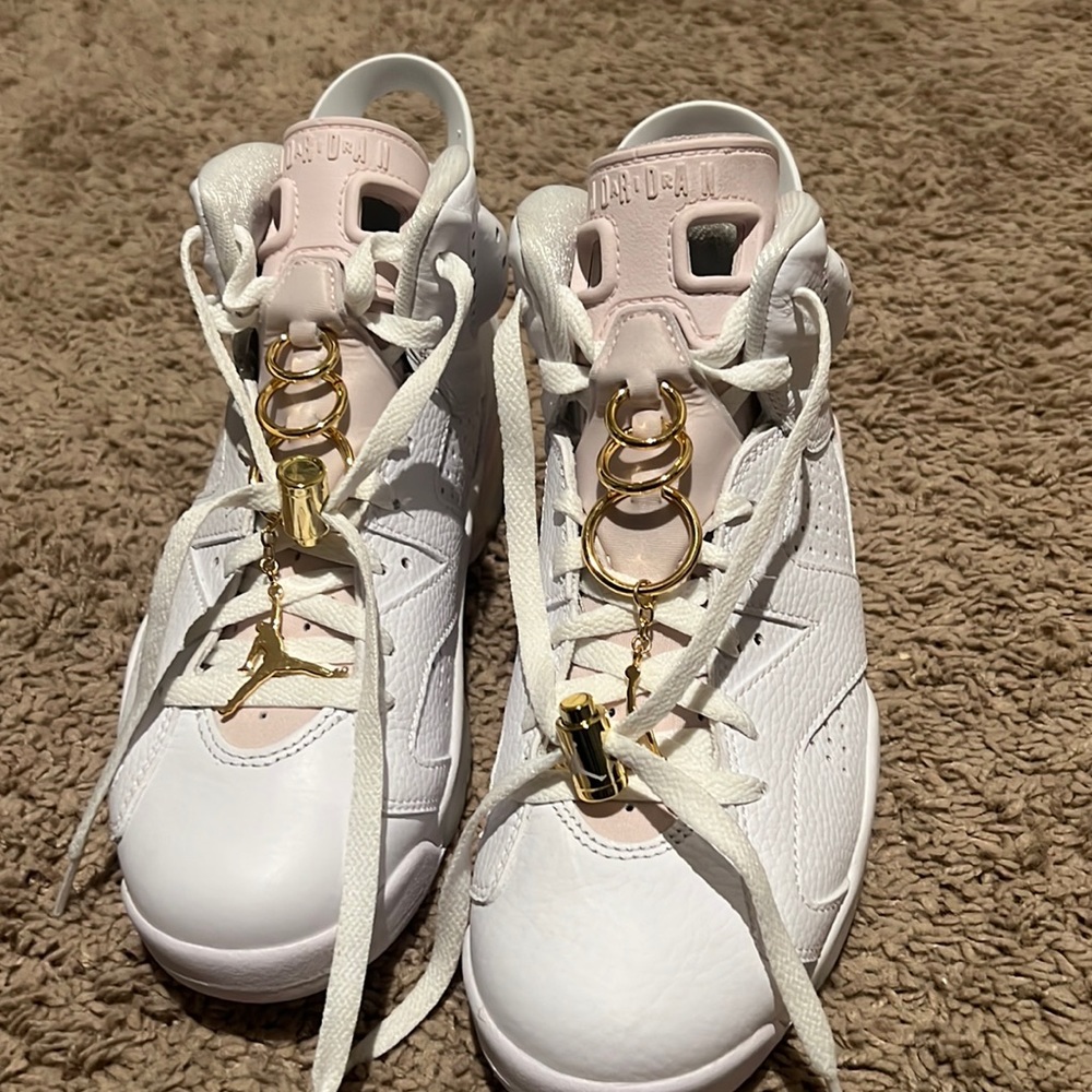 Women’s Air Jordan 6 Retro Gold Hoops